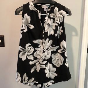 EUC sleeveless Kenar shirt. Medium